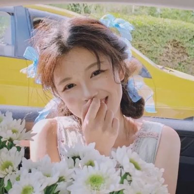 君是慕容卿似花